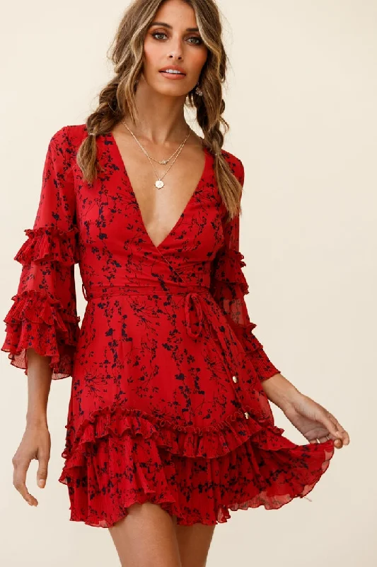 Erica Bell Sleeve Accordion Pleat Dress Floral Print Red