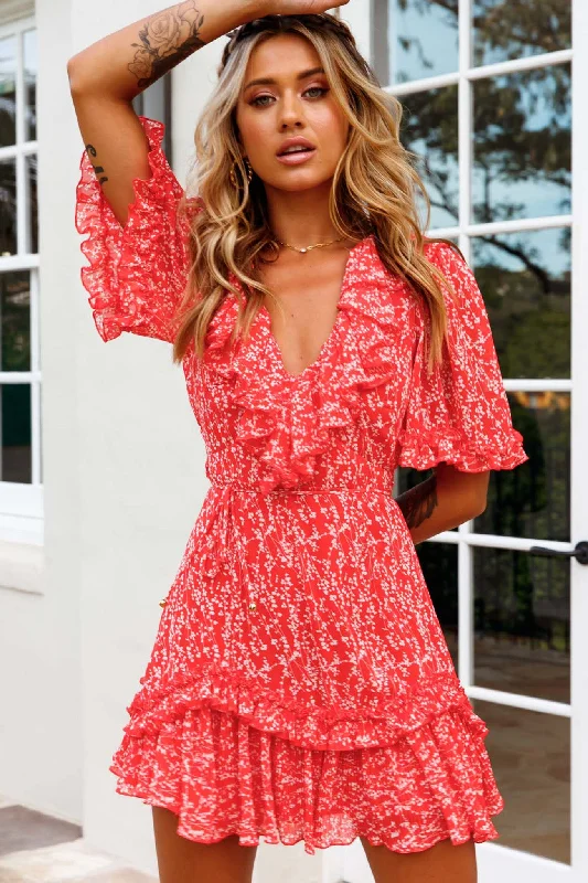 Las Palmas Frill Trim Keyhole Back Dress Floral Print Red.