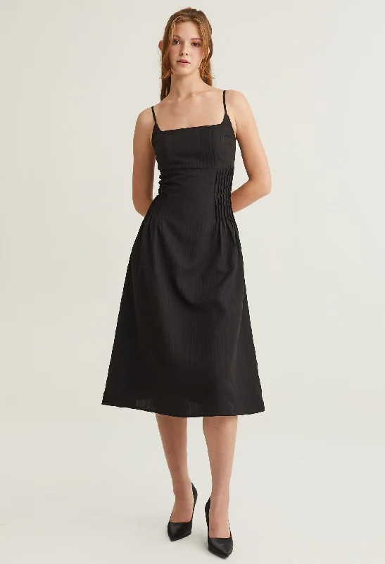 Squared Neck Pleated Midii Dress