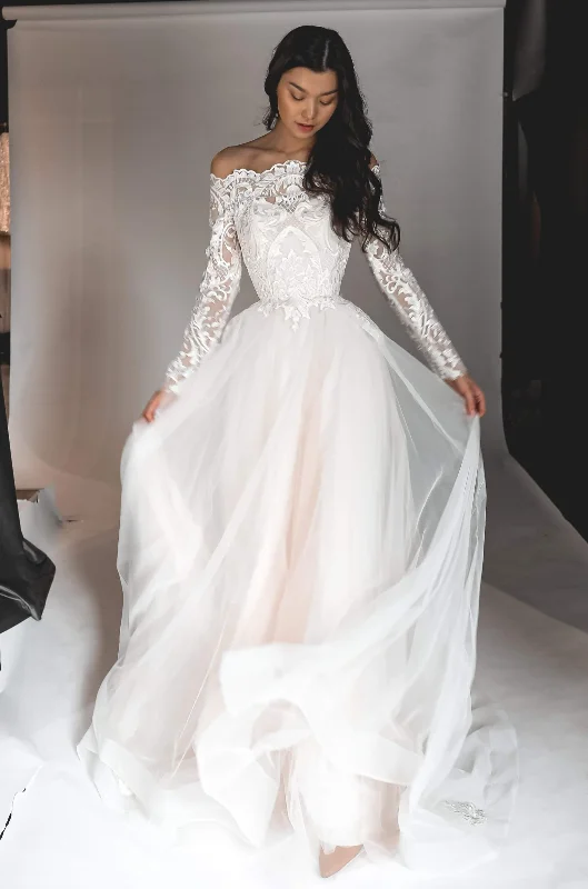 Long Sleeve Lace Wedding Dress Viteria