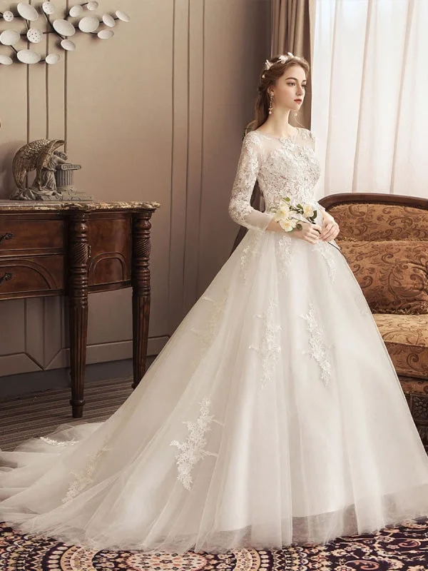 Ivory Wedding Dresses Lace Applique Jewel Neck 3/4 Length Sleeve Princess Bridal Gown With Train