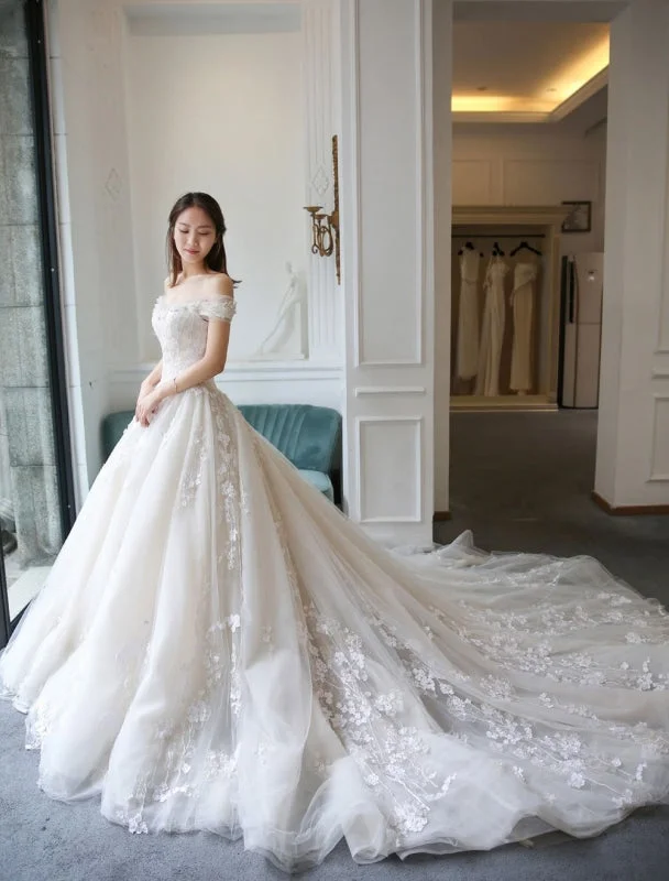 Princess Ball Gown Wedding Dresses Lace Embroidered Off Shoulder Royal Bridal Dress With Train