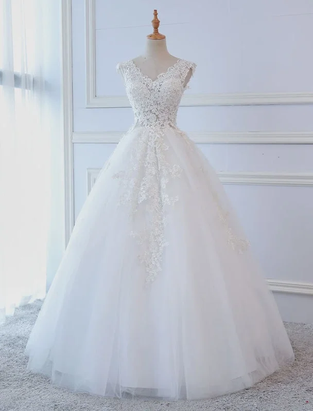 Princess Wedding Dresses Ball Gowns Lace V Neck Sleeveless Floor Length Bridal Gowns